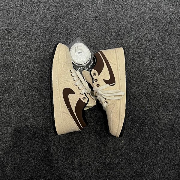 AJ1 Low Premium Pale Ivory Off Noir Baroque Brown
