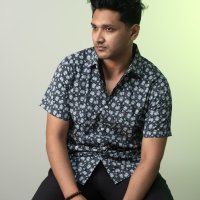 Dark Ivy Floral Print